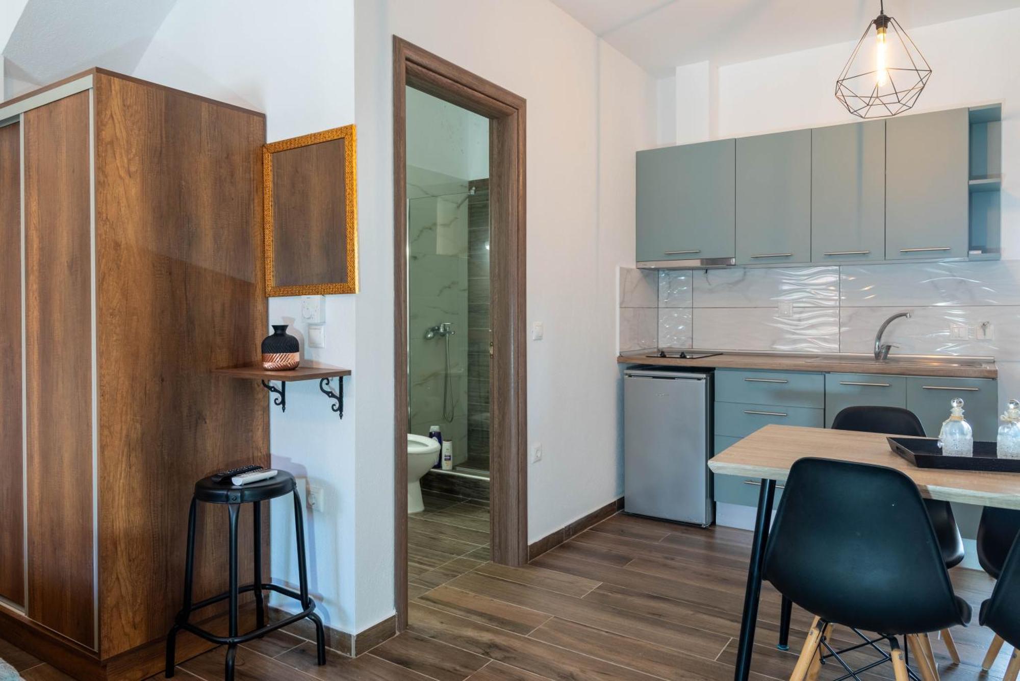 Aigli Luxury Studios Nea Roda Exterior foto