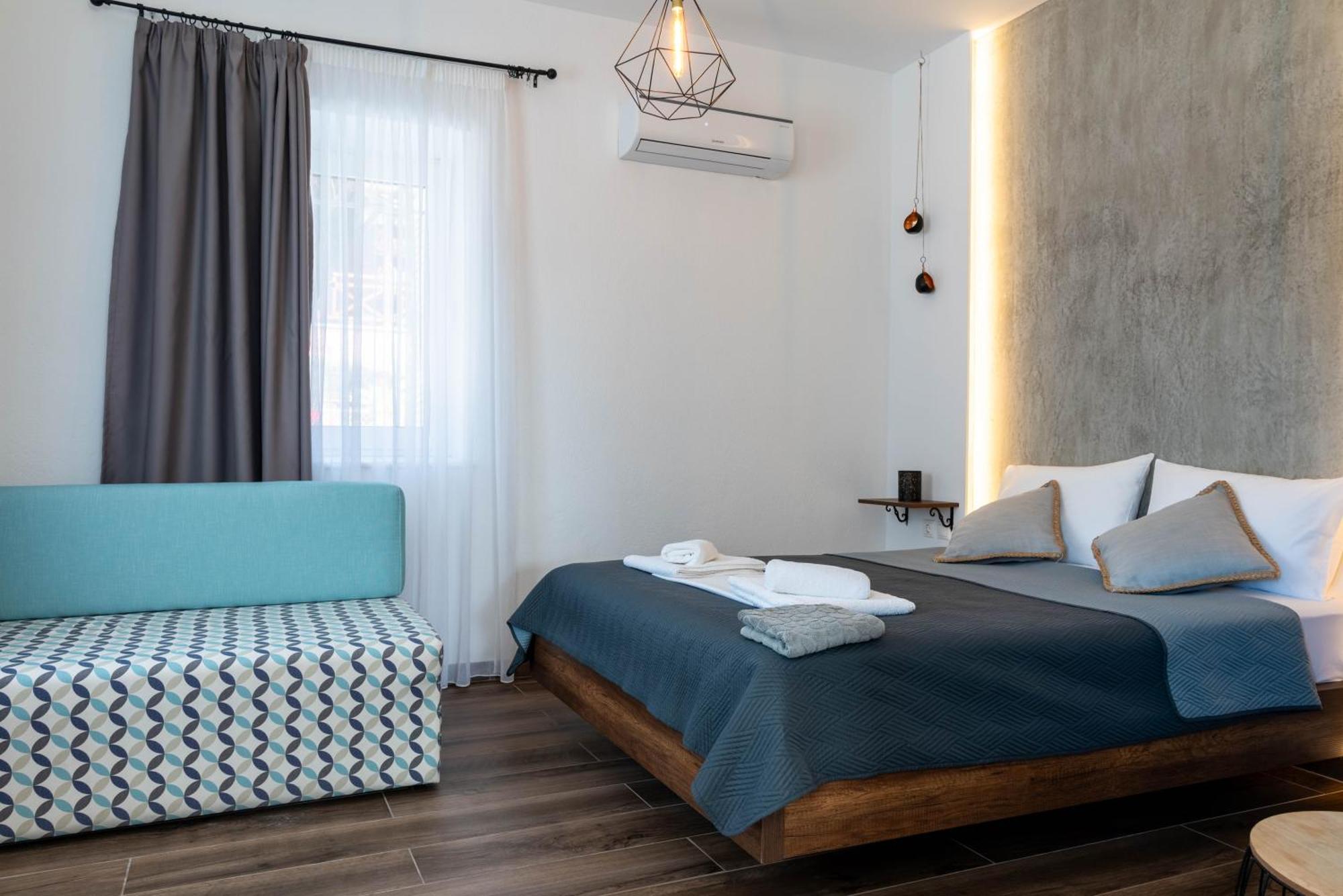 Aigli Luxury Studios Nea Roda Exterior foto