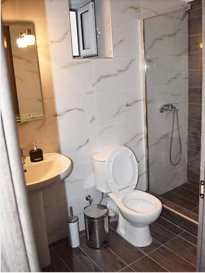 Aigli Luxury Studios Nea Roda Exterior foto